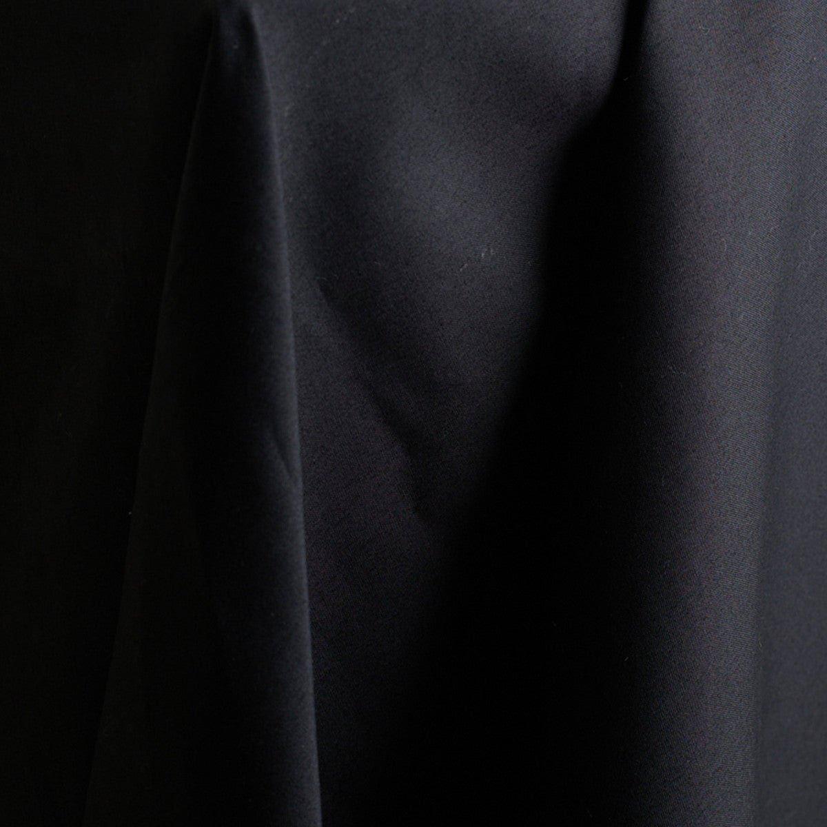 ikat-e-tissus-toile-d-perlante-deep-charcoal-noir-uni image 3