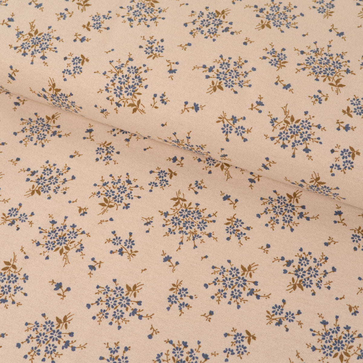 ikat-e-tissus-bouquets-de-gard-nias-tissu-flanelle-beige image 1