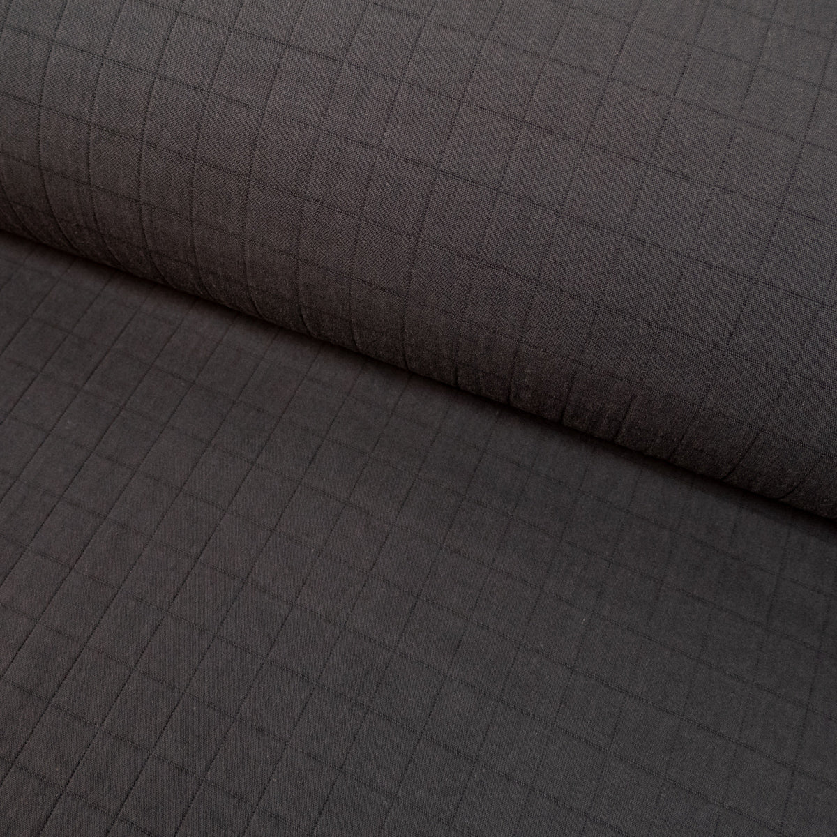 ikat-e-tissus-matelass-grands-carreaux-anthracite image 1