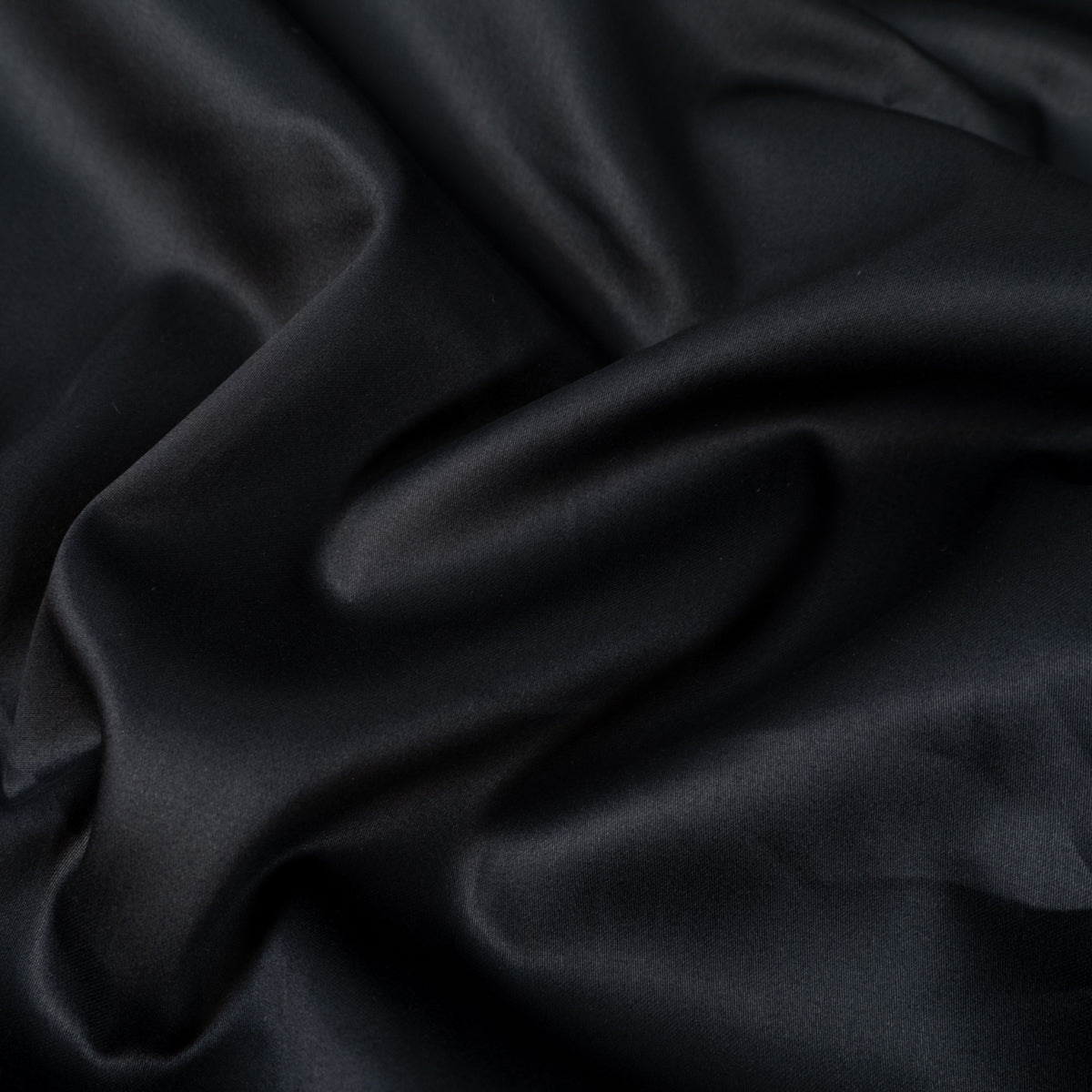 ikat-e-satin-de-coton-tissu-noir-c-r-monie image 1