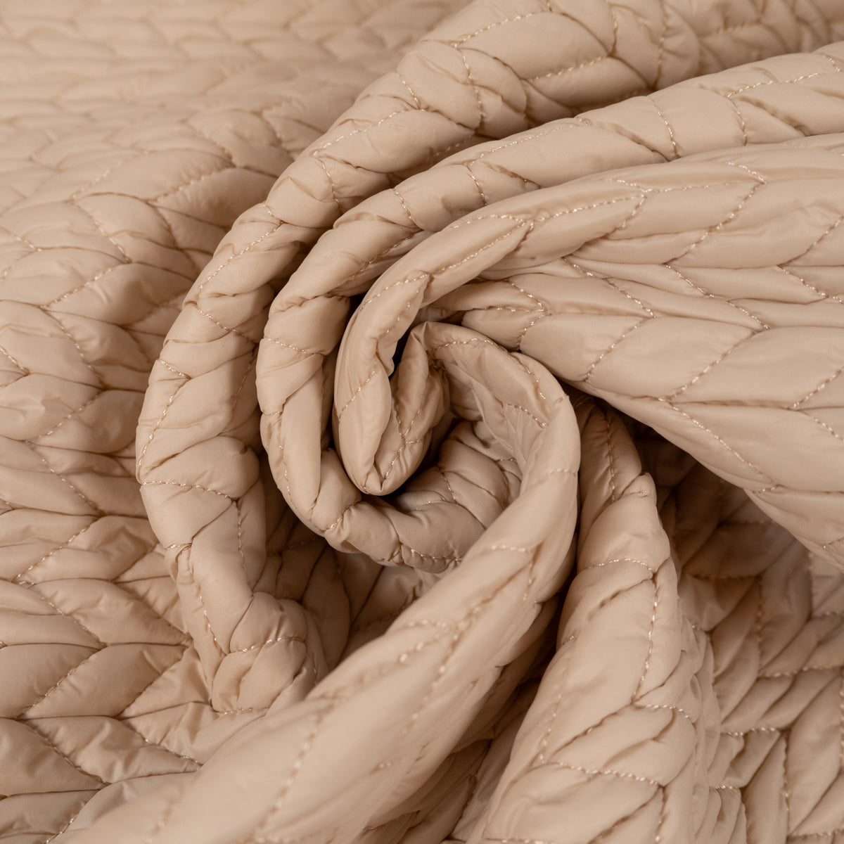 ikat-e-tissu-doudoune-matelass-sable-chevrons-uni image 3