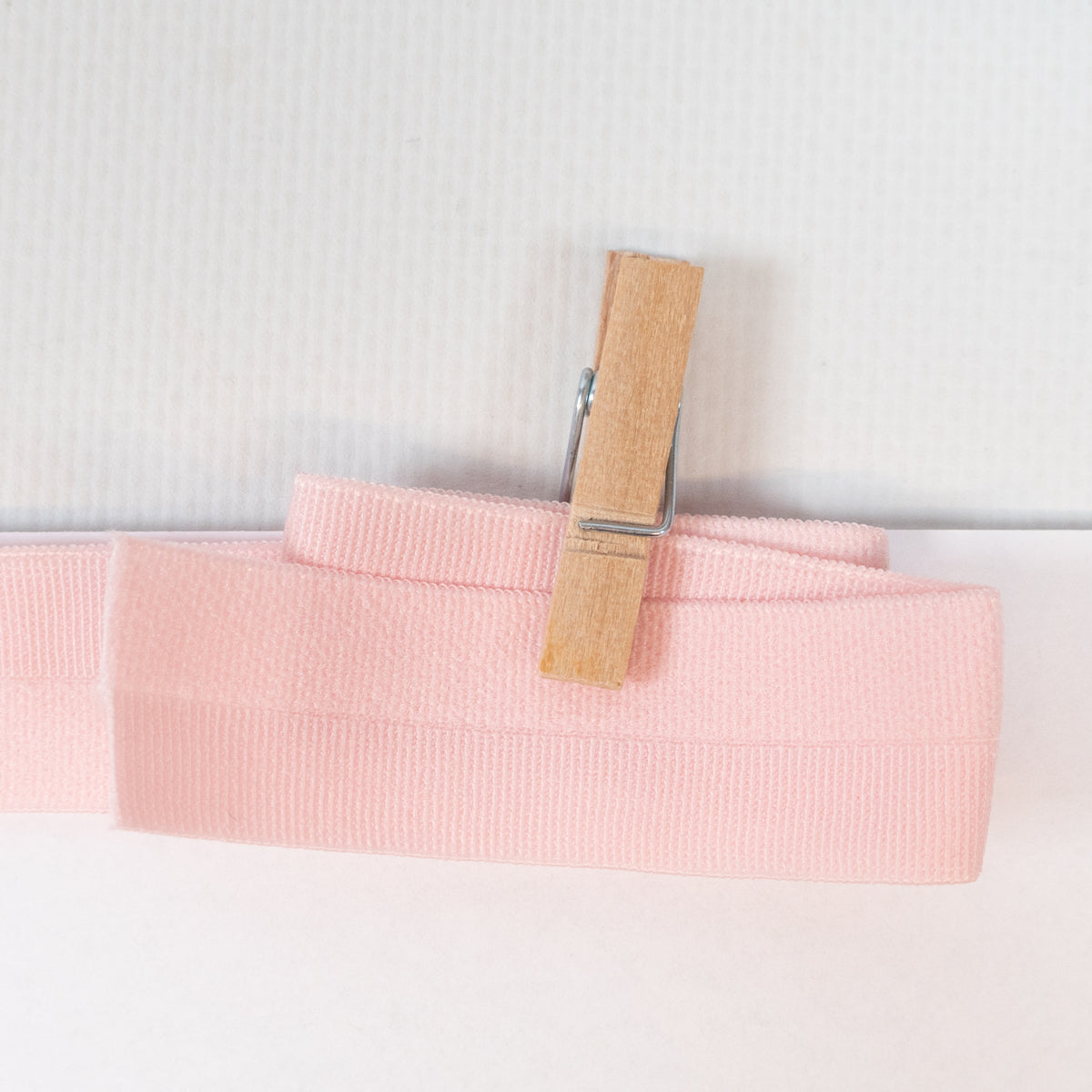 ikat-e-mercerie-biais-lastique-textur-rose-p-le image 1