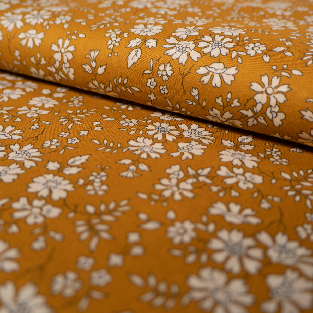 liberty-capel-tissu-coton-tana-lawn-ocre image 1