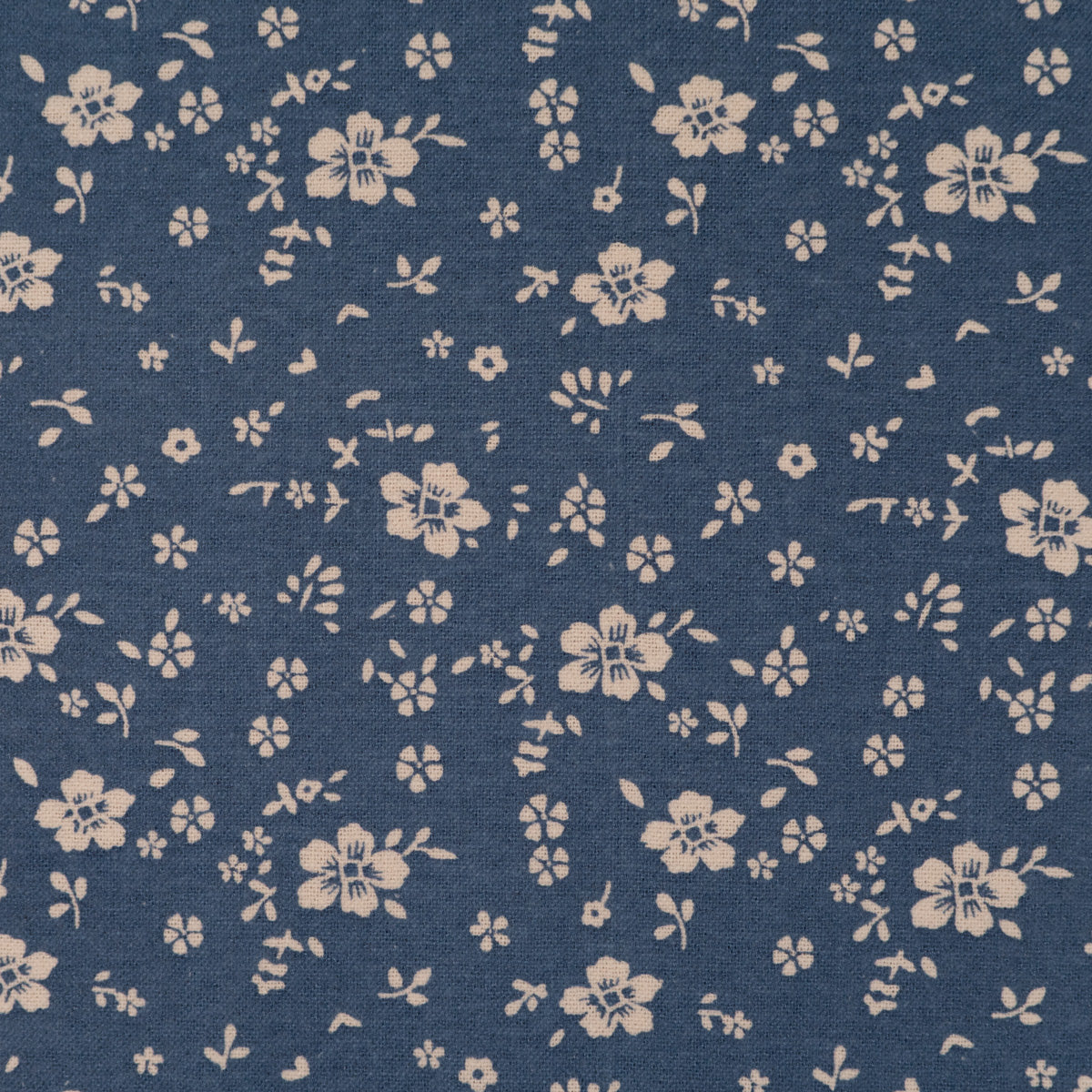 ikat-e-tissus-gard-nias-tissu-flanelle-bleu-fleurs image 2