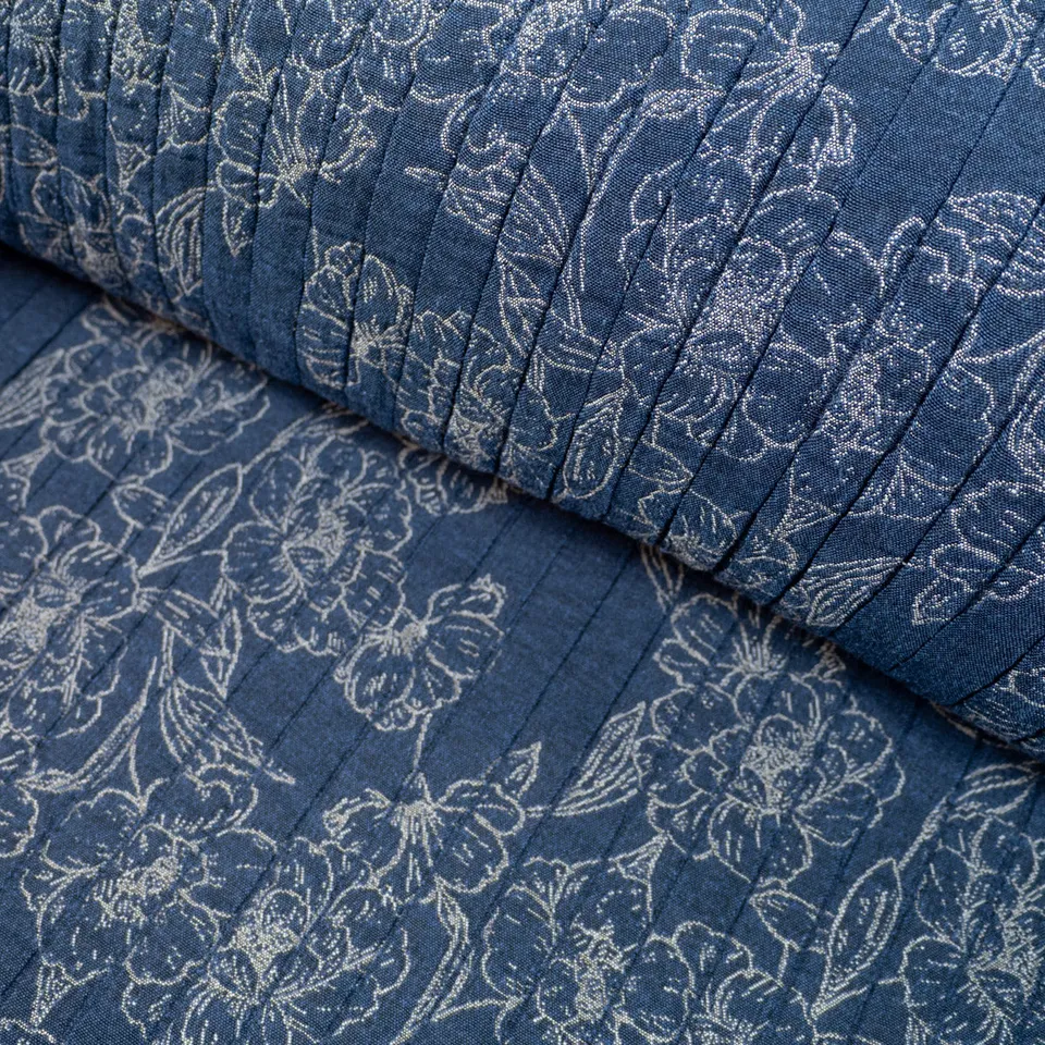 ikat-e-japon-tissu-jacquard-matelass-bleu-marine-fleurs image 1