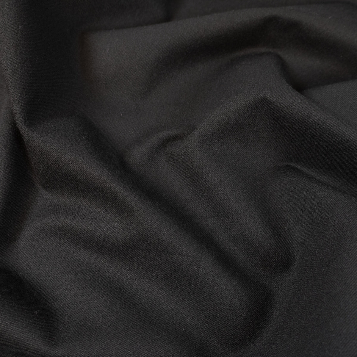 ikat-e-tissus-flanelle-viscose-noir-au-m-tre image 1