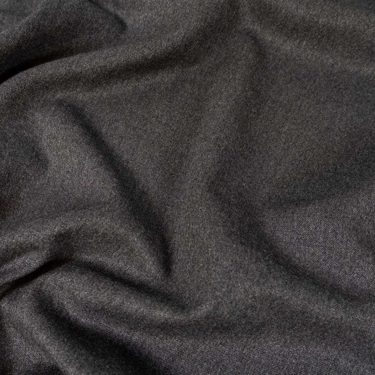 ikat-e-tissus-flanelle-tissu-viscose-gris-fonc-doux image 1