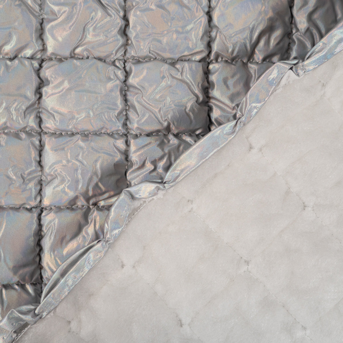 ikat-e-tissus-tissu-doudoune-matelass-argent-iris image 3