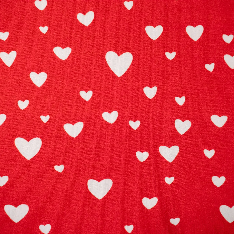 ikat-e-tissus-coupon-jersey-bio-petit-c-ur-rouge image 1