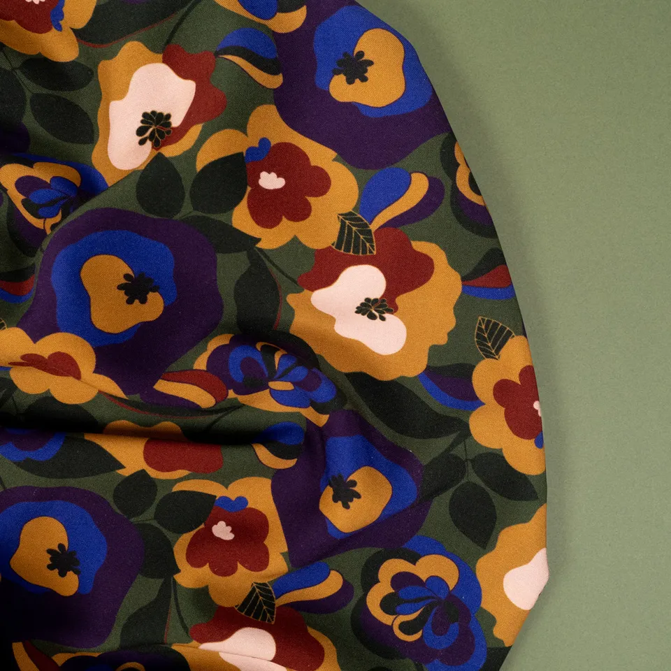 ikat-e-tissus-viscose-an-mone-tissu-vert-fleuri image 1