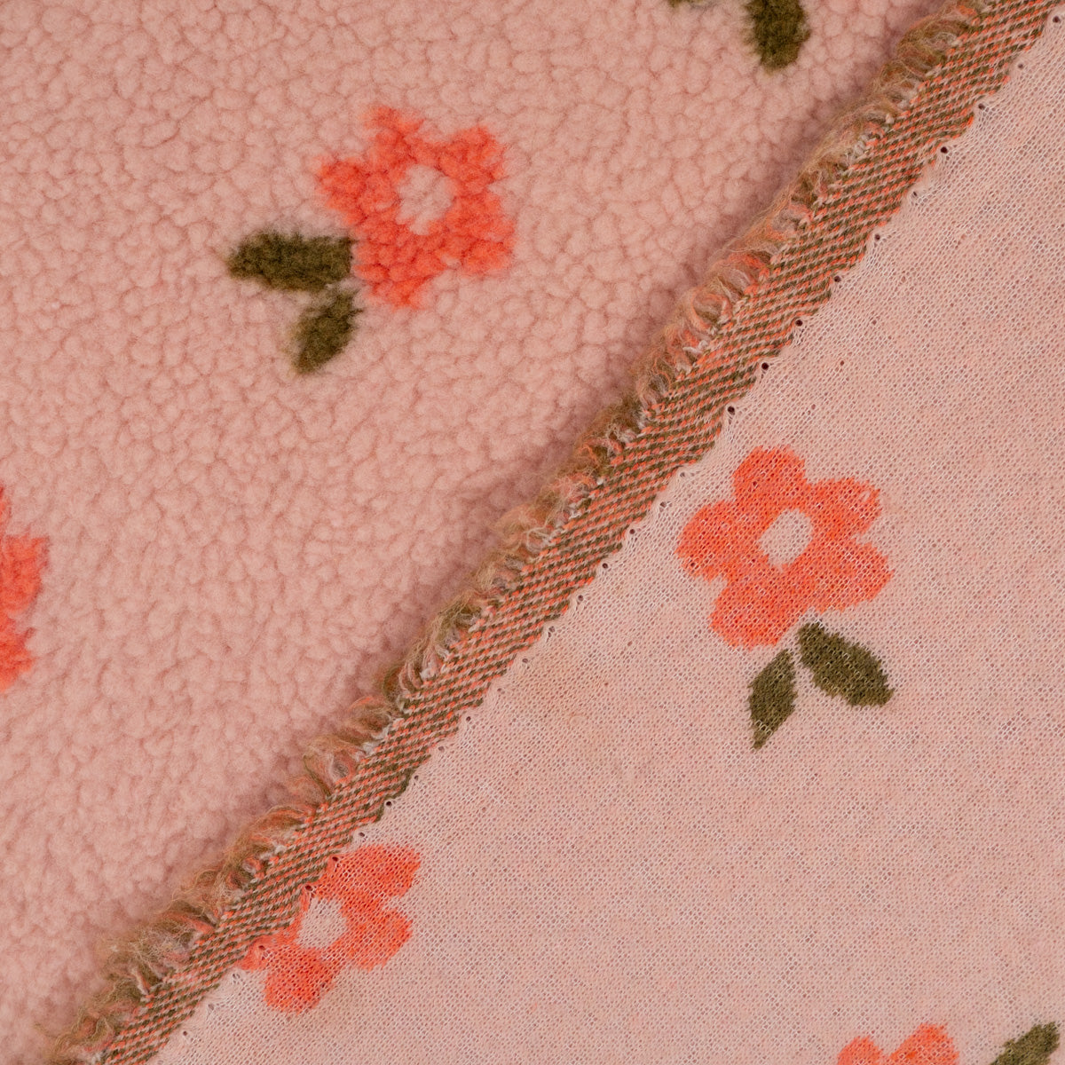 ikat-e-tissu-teddy-jacquard-fleurettes-tissu-rose-fleurs image 5