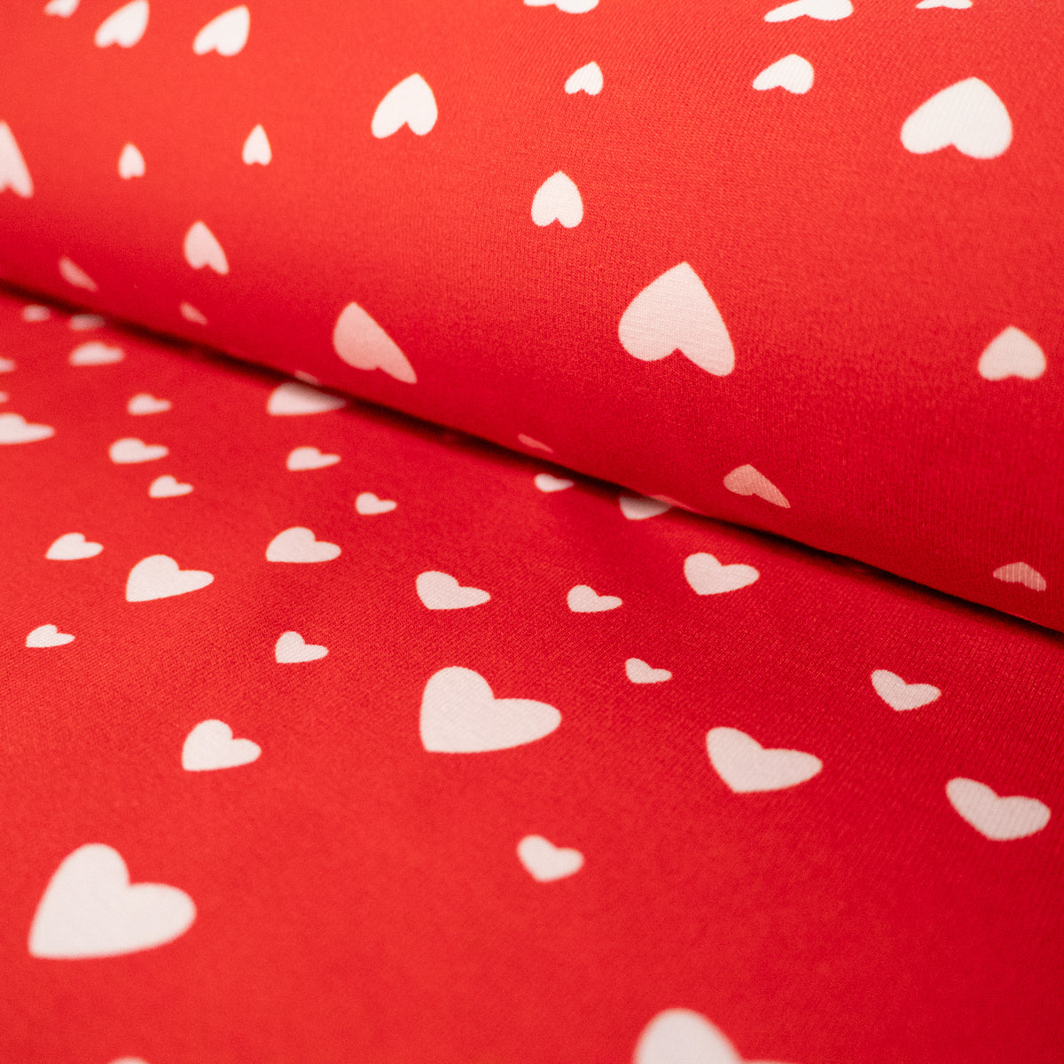 ikat-e-tissus-coupon-jersey-bio-petit-c-ur-rouge image 2