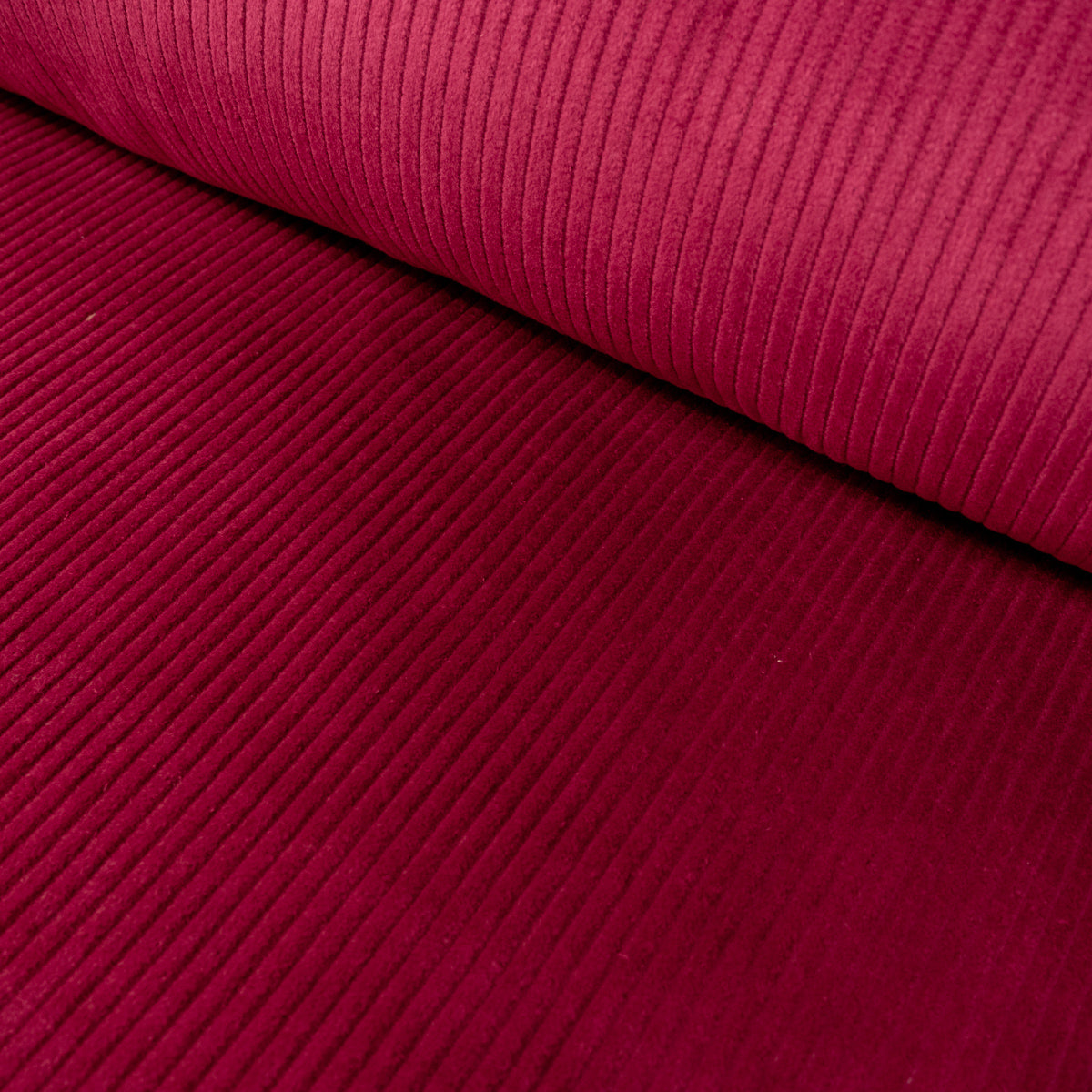 ikat-e-tissus-velours-grosses-c-tes-4w-cerise-textur image 4