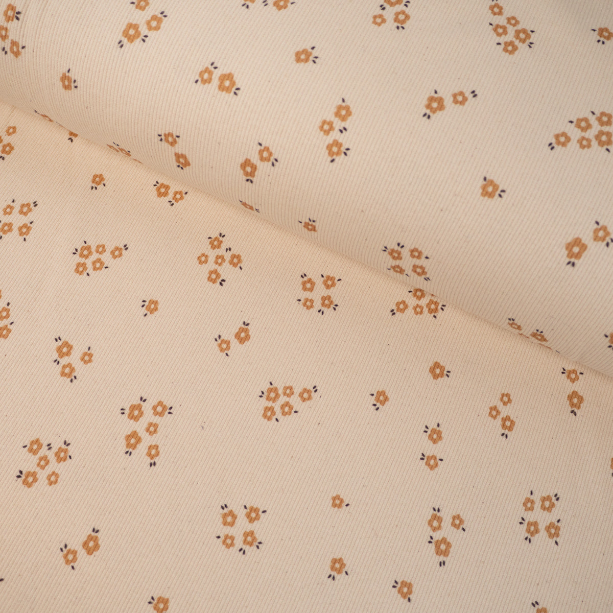 ikat-e-tissus-douce-floraison-jersey-c-tel-gots-cru image 1
