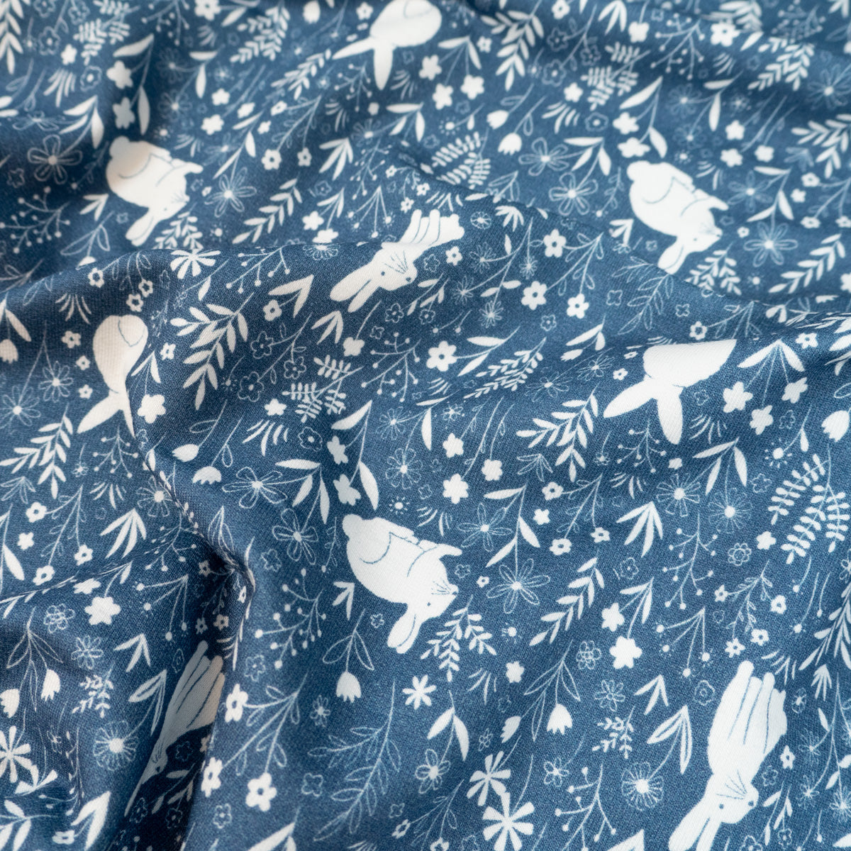 ikat-e-basile-tissu-french-terry-bio-jean-animaux image 3