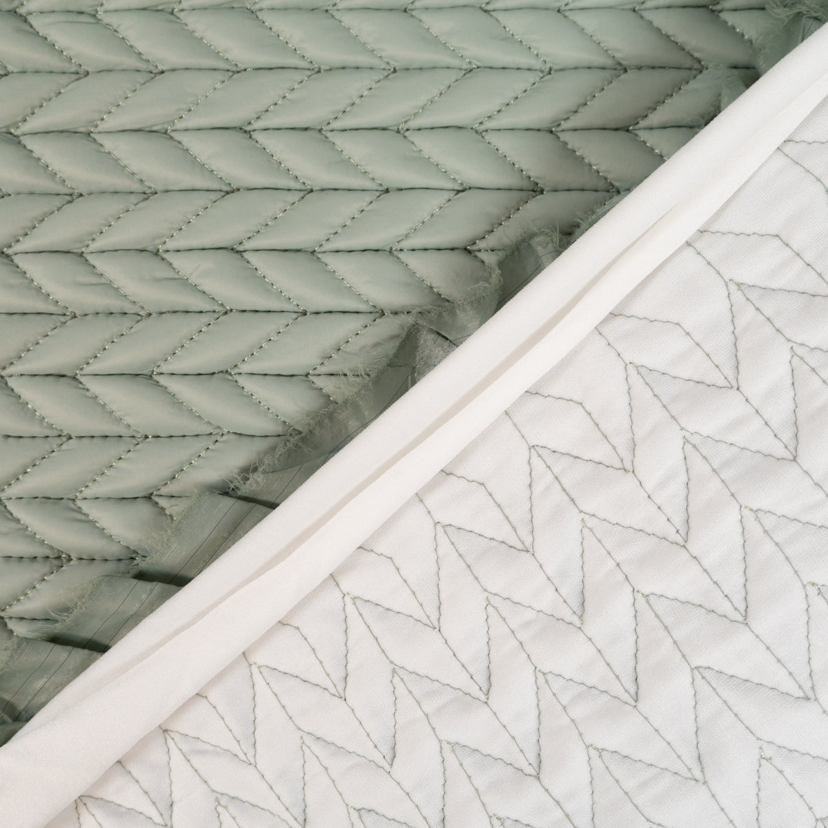 ikat-e-tissu-doudoune-matelass-chevrons-sauge-veste image 4