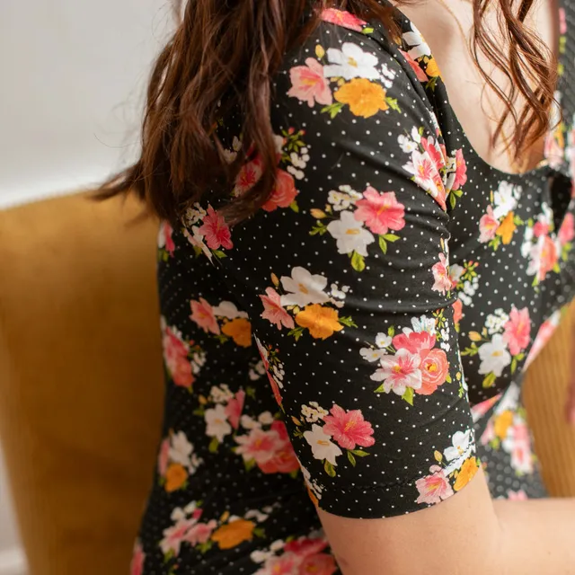 ikat-e-polka-bloom-tissu-jersey-viscose-noir-fleuri image 1