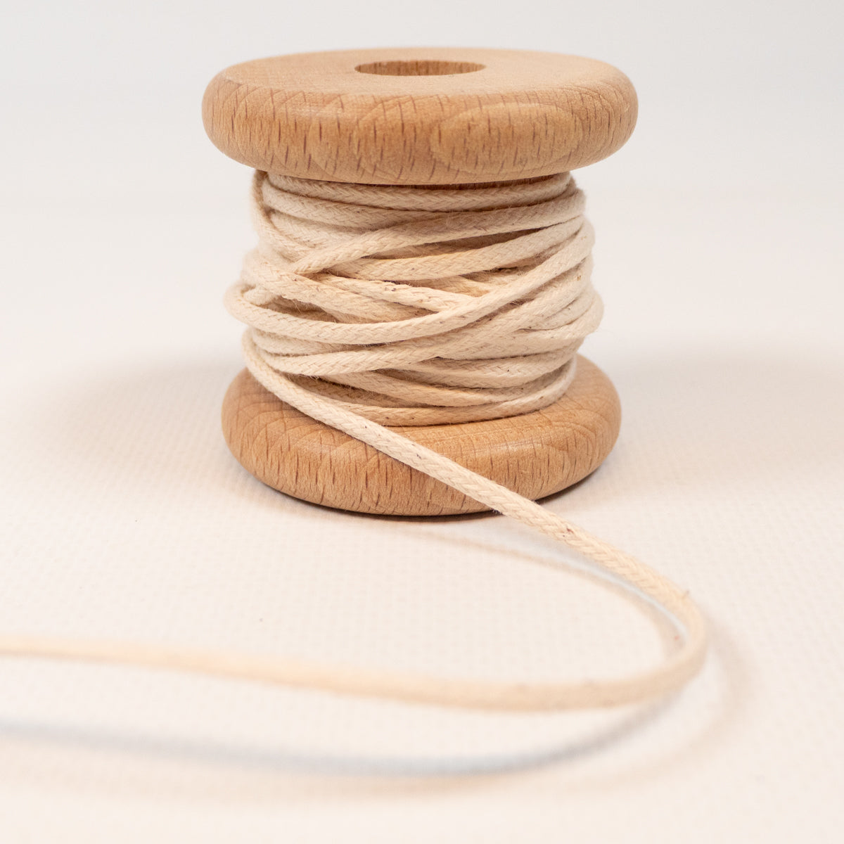 ikat-e-mercerie-cordon-coton-2-mm-cru image 1