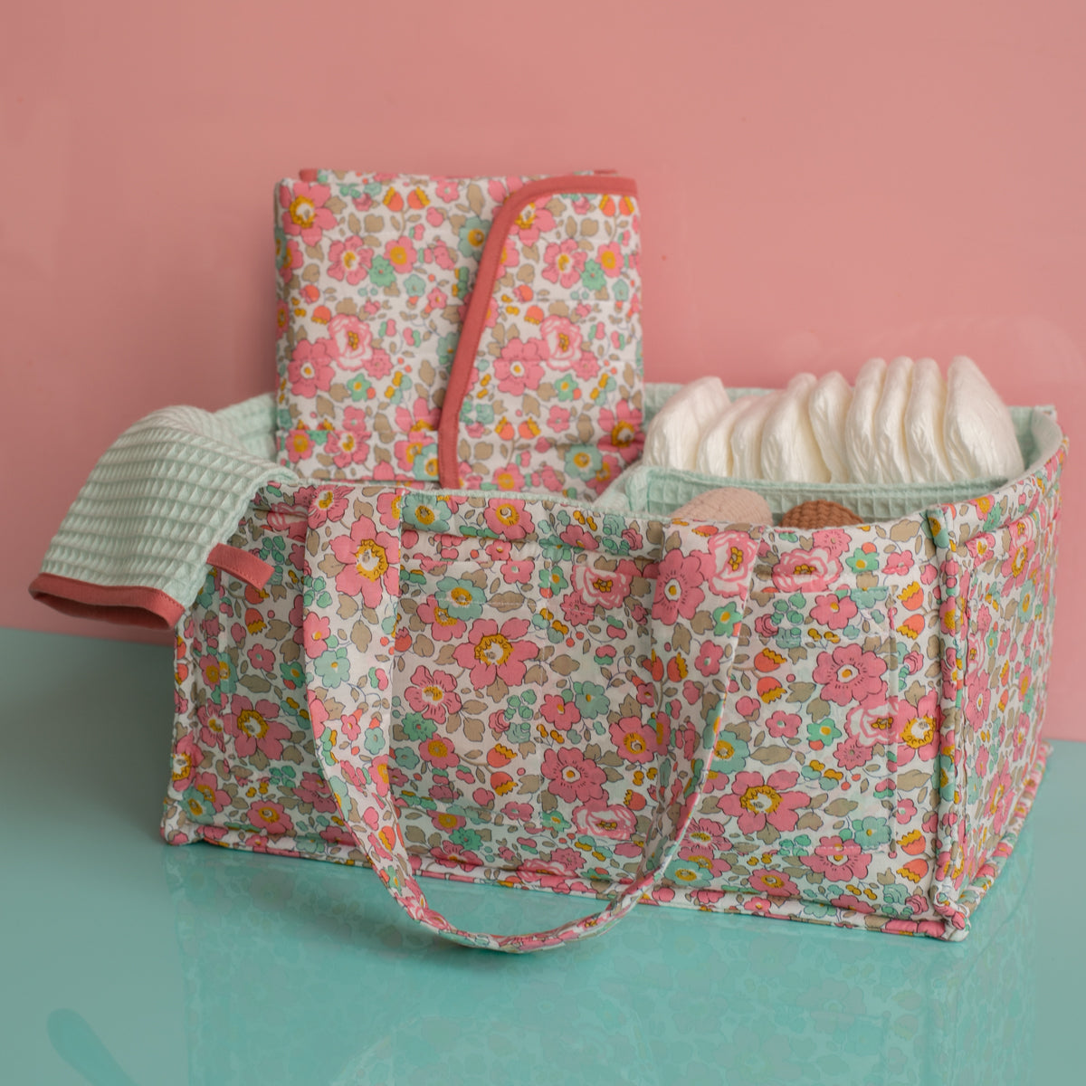 ikat-e-betsy-tissu-liberty-tana-lawn-rose-vert-fleurs image 1