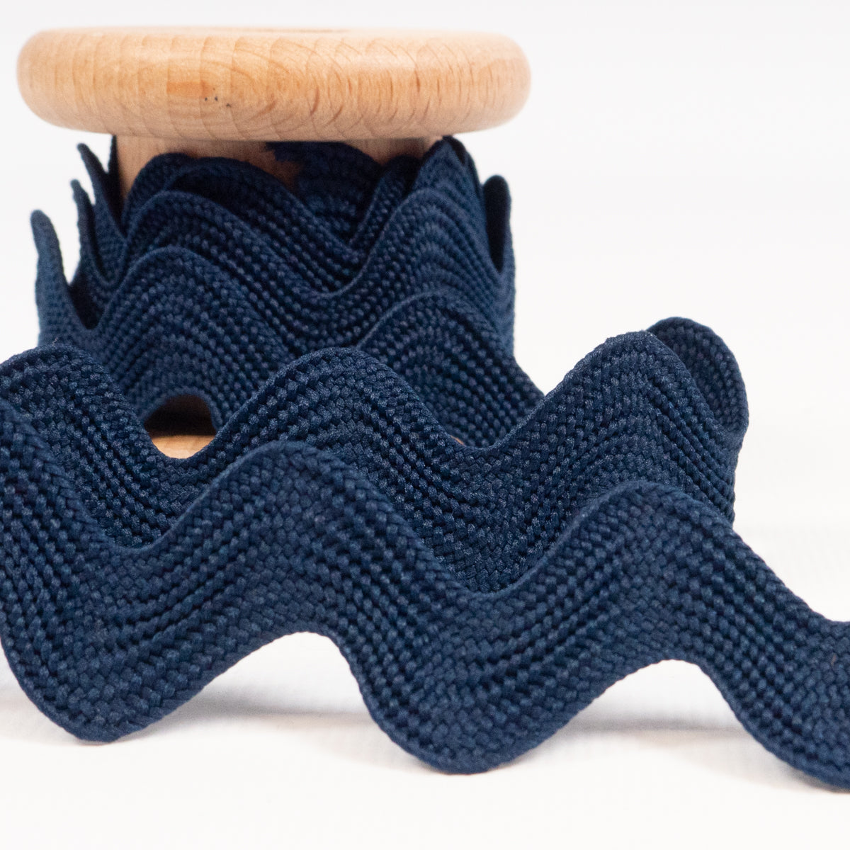 ikat-e-mercerie-ruban-croquet-30-mm-bleu-marine-1-m image 2