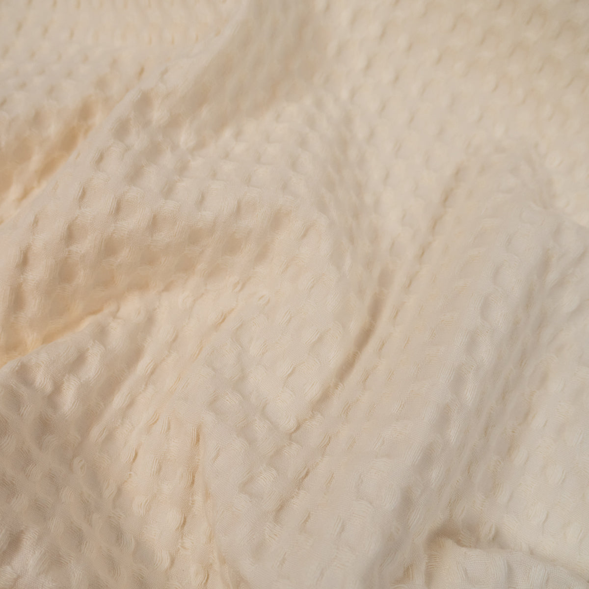 ikat-e-tissus-nid-d-abeille-tiss-grands-carreaux-cru image 1