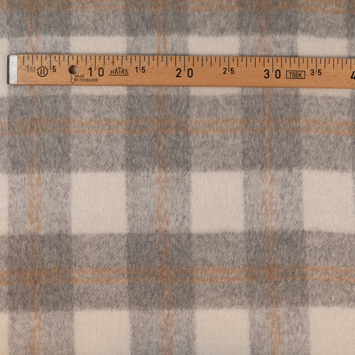 tissu-plaid-bross-tartan-cru-et-gris-au-m-tre image 4