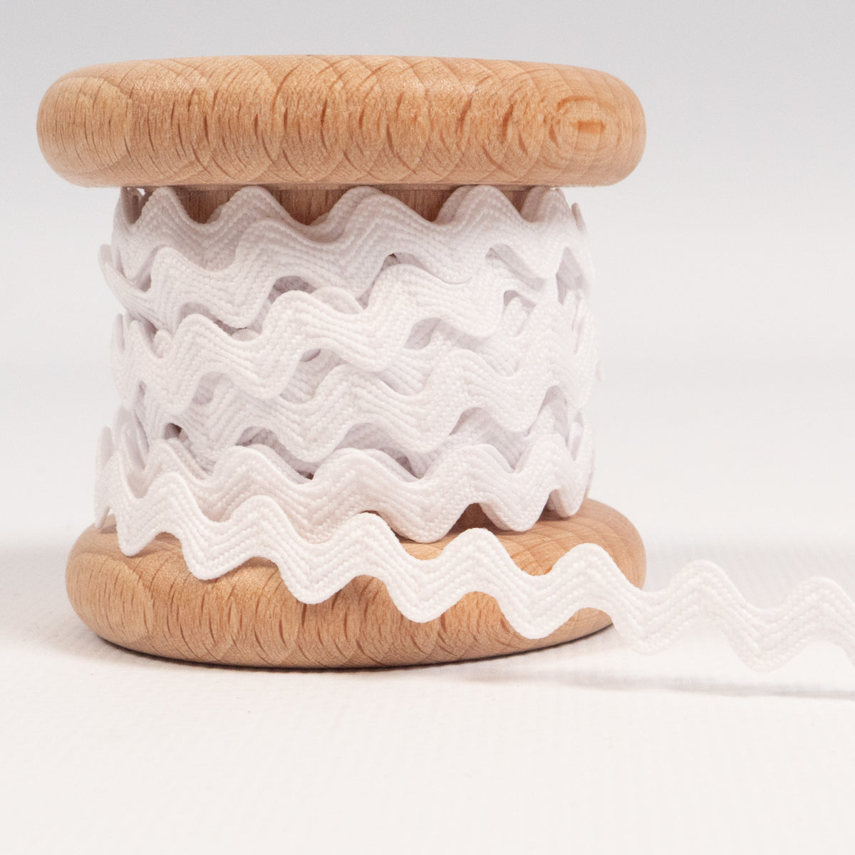 ikat-e-mercerie-ruban-croquet-serpentine-8mm-blanc-m-tre image 1