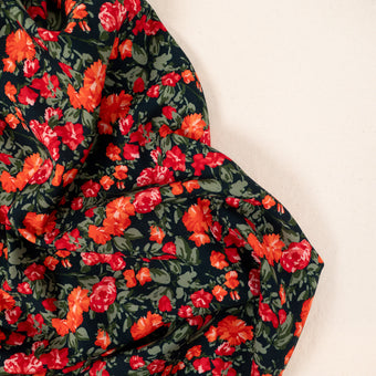 ikat-e-flora-viva-tissu-viscose-noir-floral-2 image 3