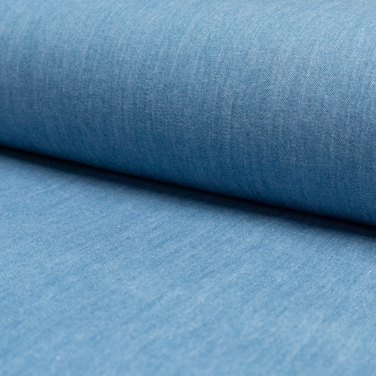 ikat-e-chambray-coupon-tissu-chemise-jean-clair-20cm-120g image 1
