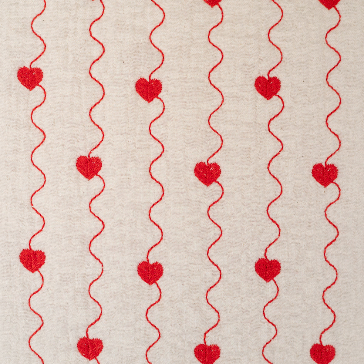 ikat-e-tissus-double-gaze-matelass-e-cru-c-urs-rouges image 2