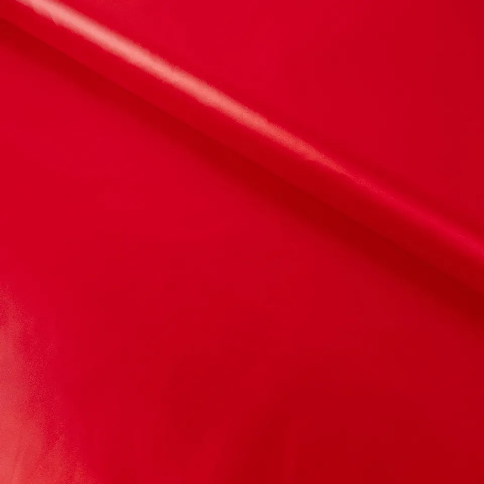 ikat-e-tissus-d-perlant-tissu-rouge-brillant-coupe-vent image 1