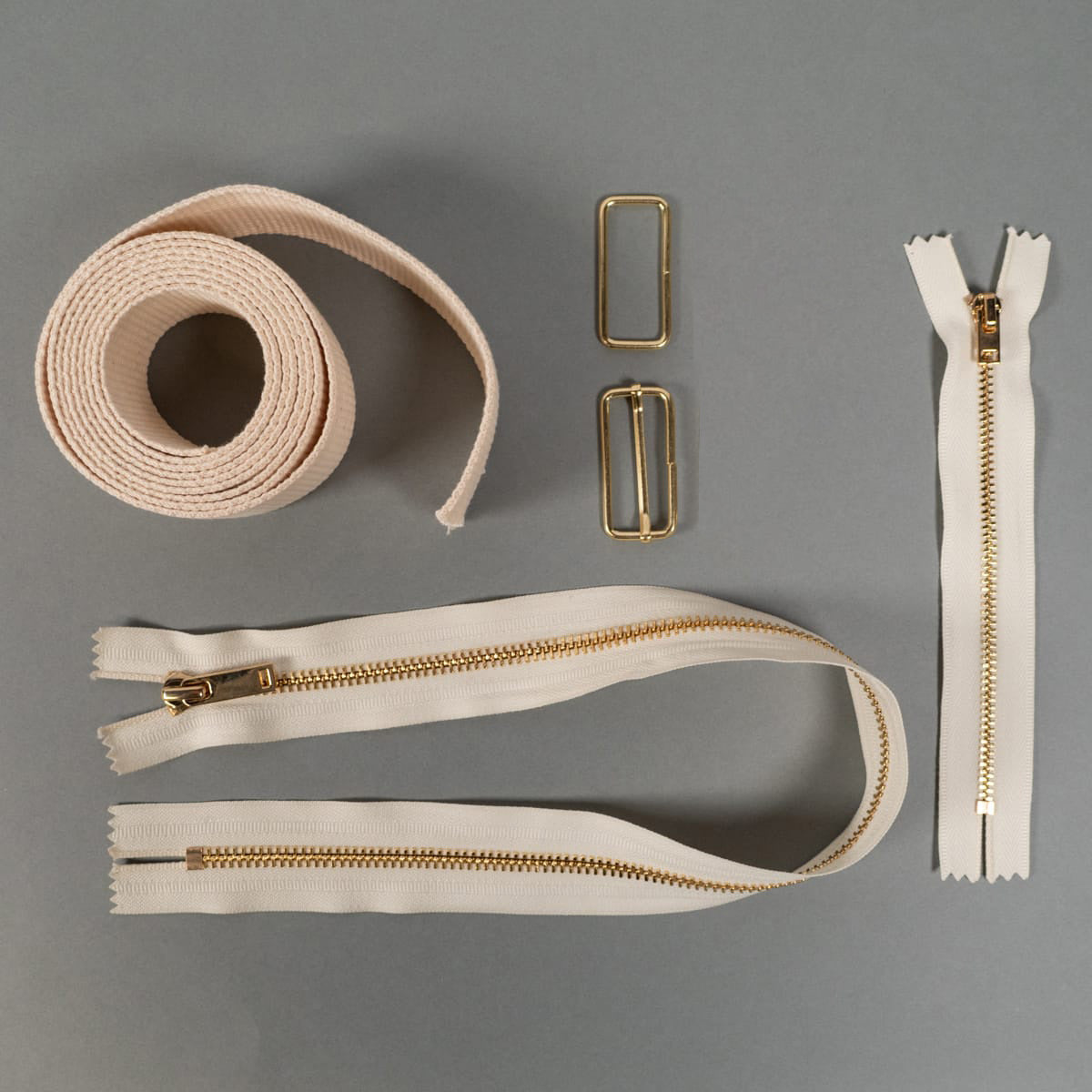 ikat-e-kits-kit-banane-ikabanana-l-cru-fermetures-or image 1