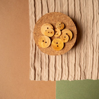 ikat-e-mercerie-bouton-bois-buis-2-trous-brun-clair image 3