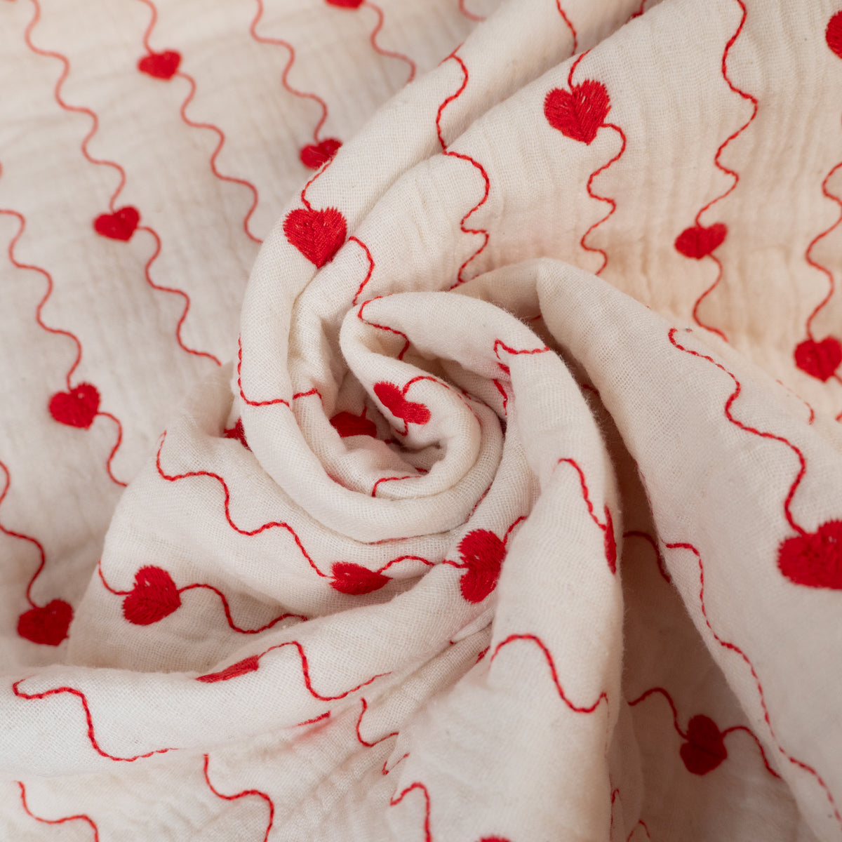 ikat-e-tissus-double-gaze-matelass-e-cru-c-urs-rouges image 4