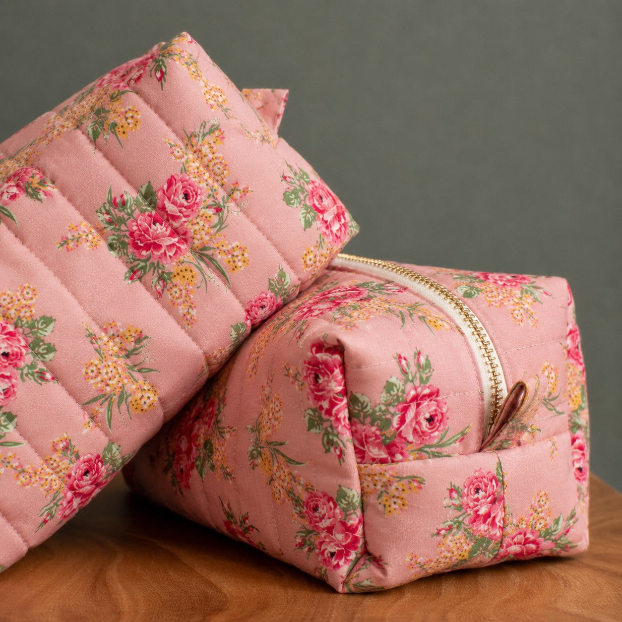 ikat-e-venise-kit-2-trousses-matelass-lottie image 1