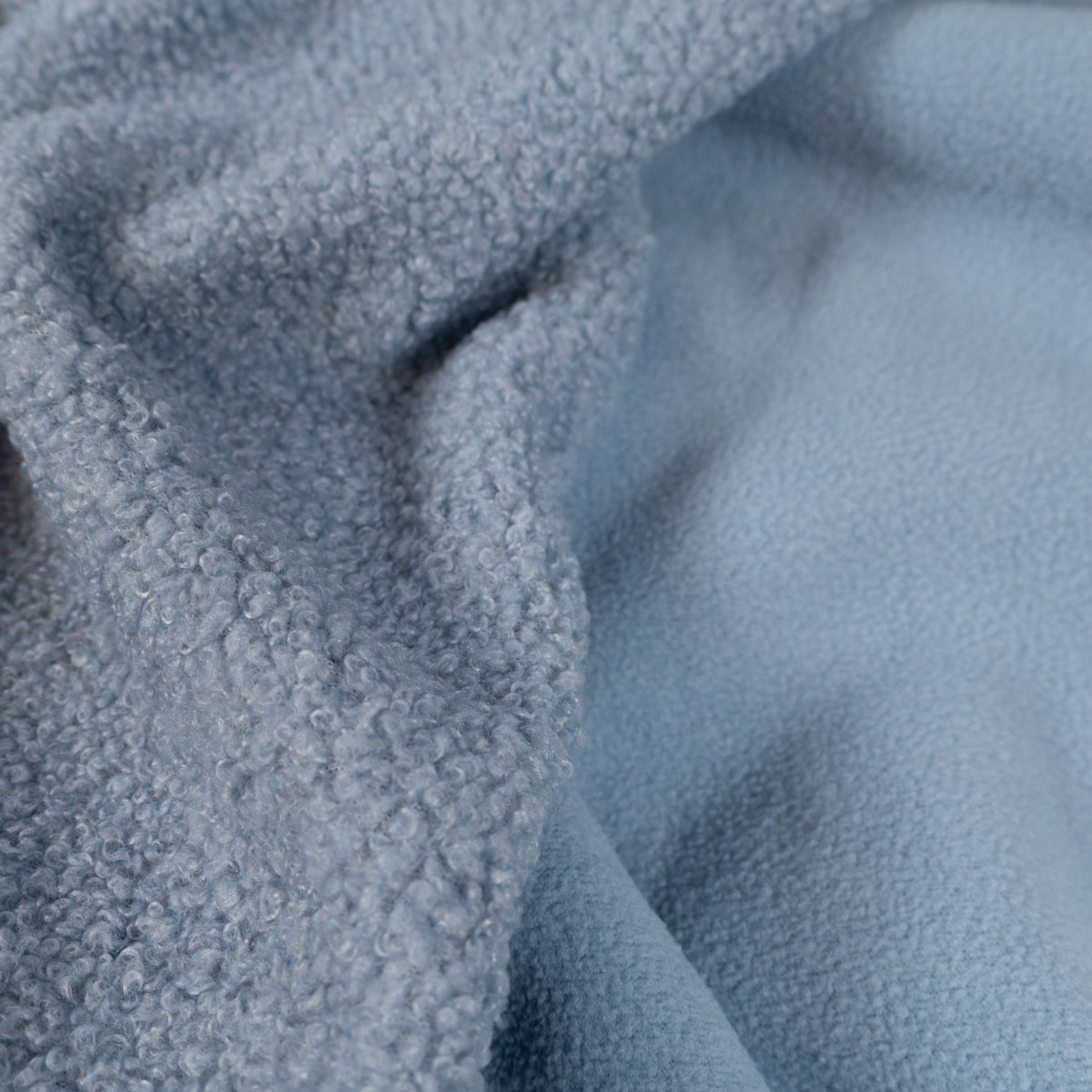 ikat-e-tissus-teddy-polaire-tissu-bleu-sherpa image 2