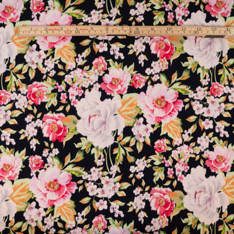 ikat-e-riviera-tissu-jersey-viscose-noir-fleuri image 5