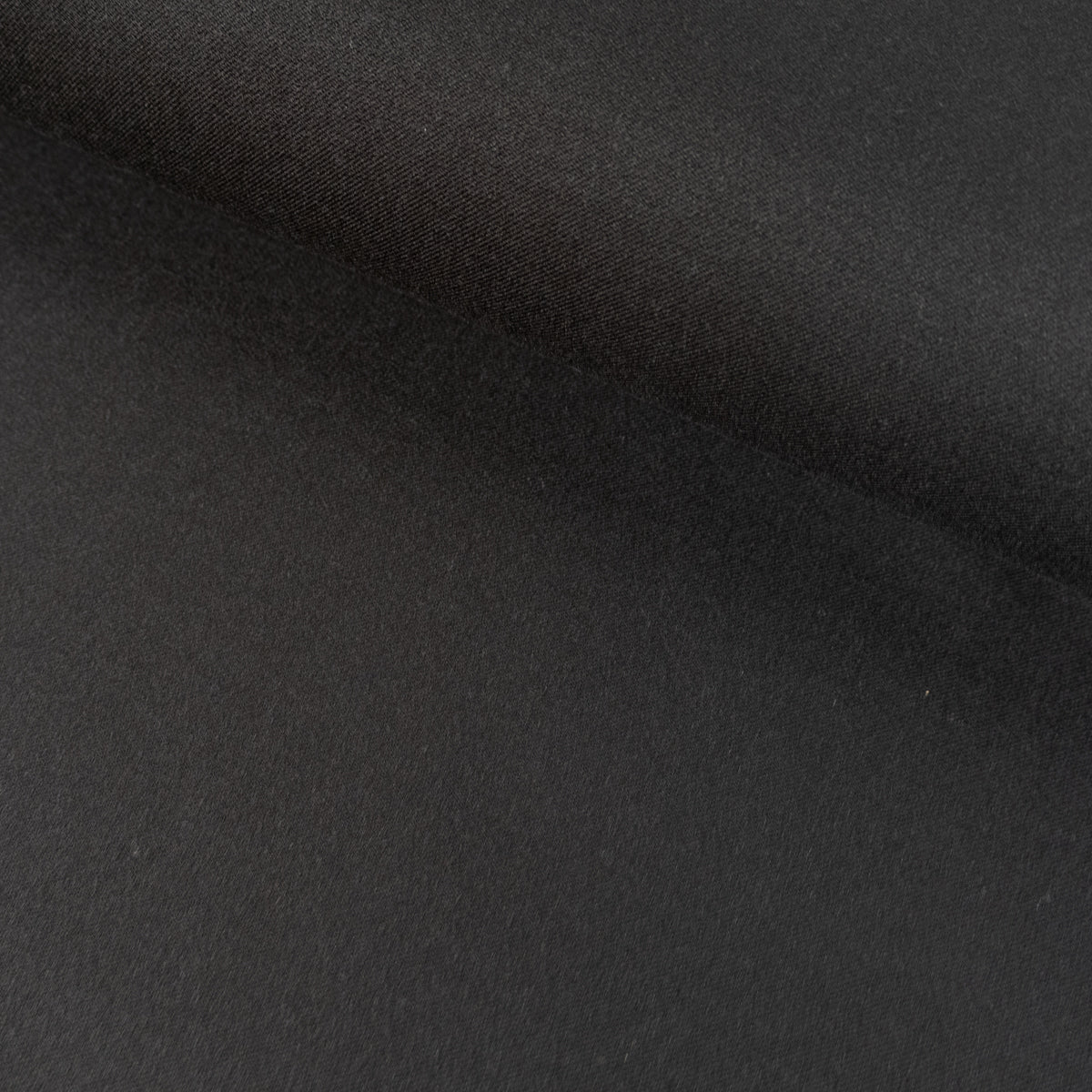 ikat-e-tissus-flanelle-viscose-noir-au-m-tre image 2