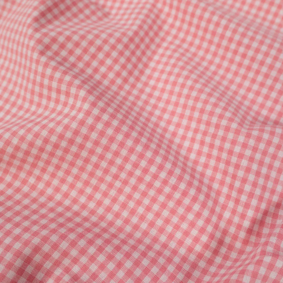 ikat-e-tissus-vichy-mini-carreaux-rose-au-m-tre image 1