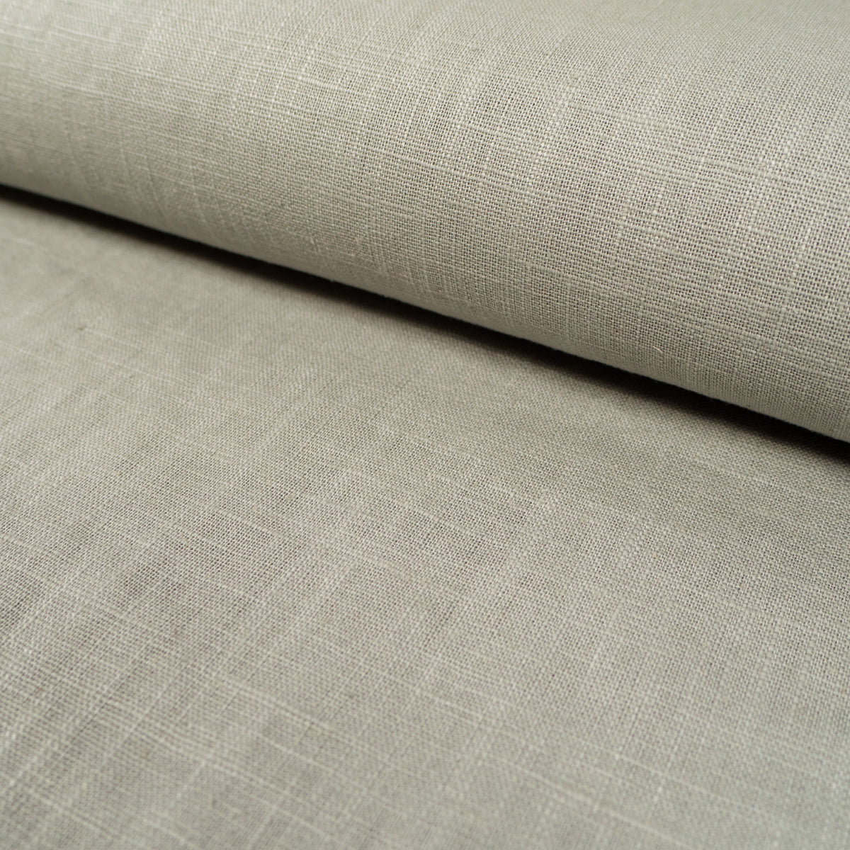 ikat-e-tissus-lin-lav-tissu-vert-amande-225-g-m2 image 1