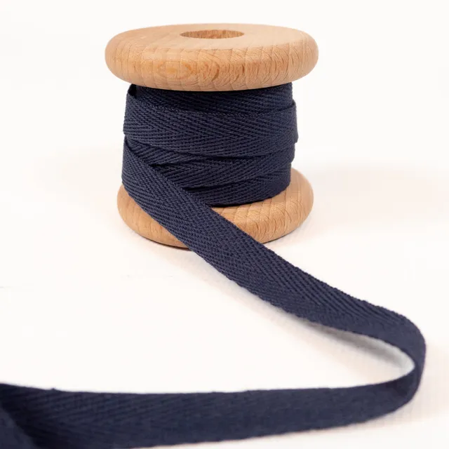 ikat-e-mercerie-biais-serg-coton-bleu-marine-10-mm image 1