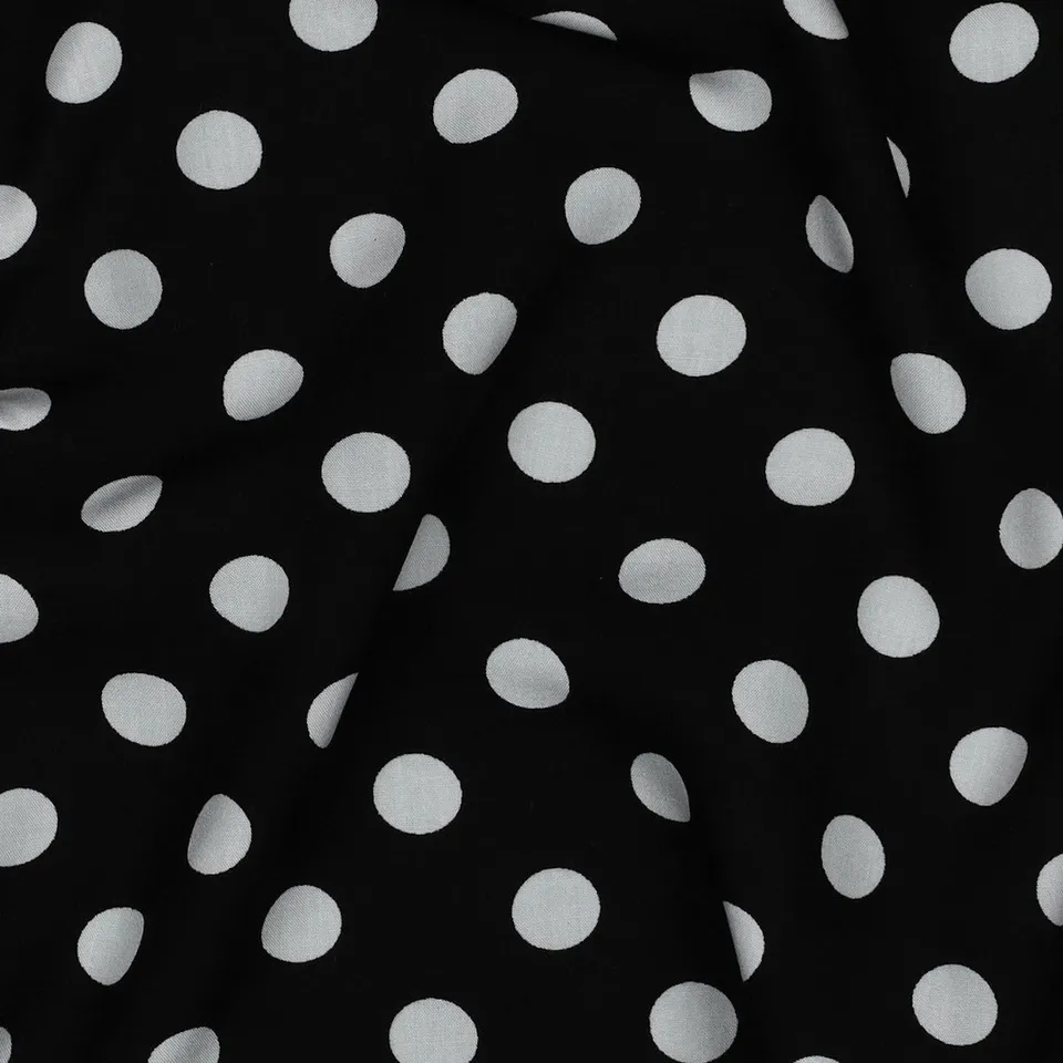 ikat-e-carmen-tissu-viscose-noir-gros-pois-blancs image 1