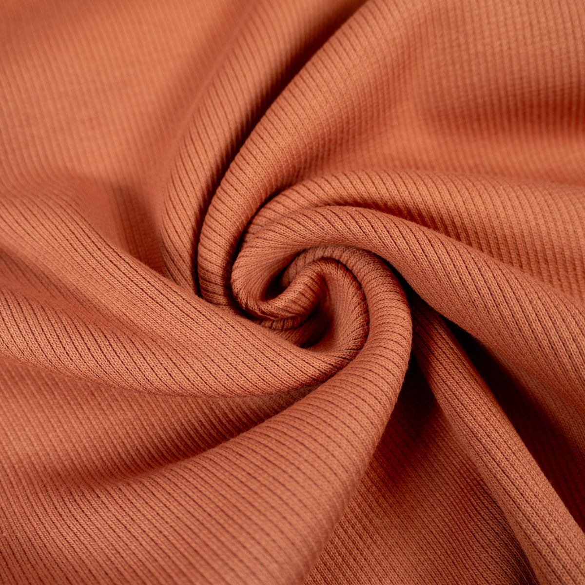 ikat-e-tissus-bord-c-te-tissu-brown-sugar-non-tubulaire image 1