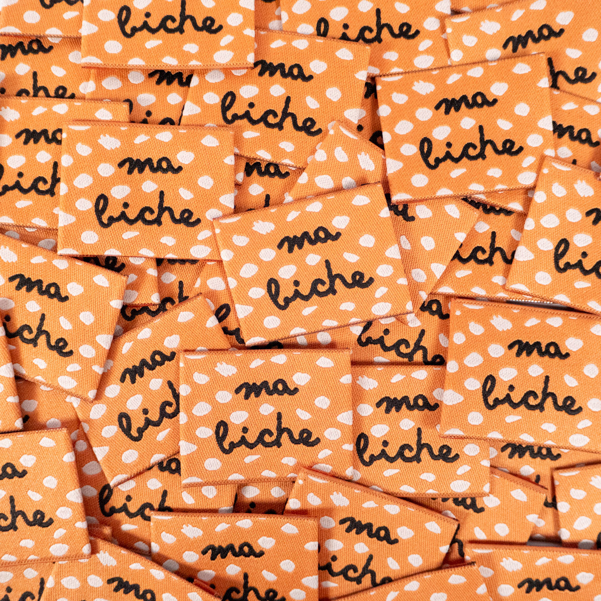 ikat-e-mercerie-tiquettes-tiss-es-ma-biche-x5-caramel image 1