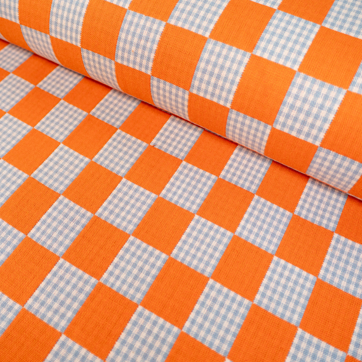 fableism-checkmate-coupon-double-gaze-orange-bleu-45-cm image 1