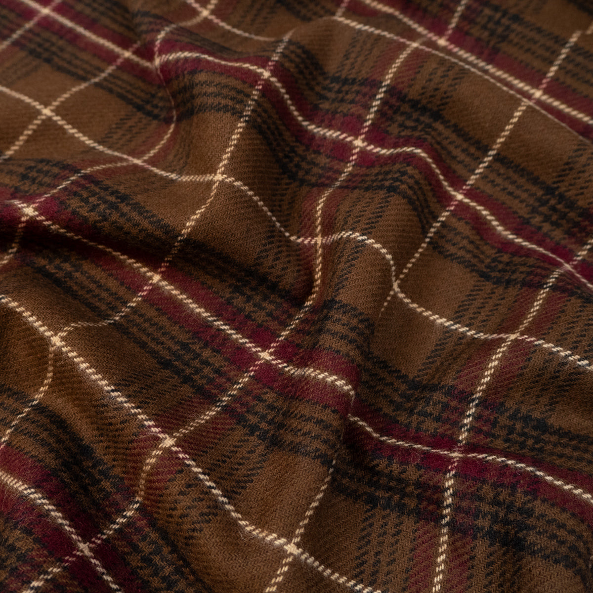 ikat-e-tissu-lainage-carreaux-chocolat image 5