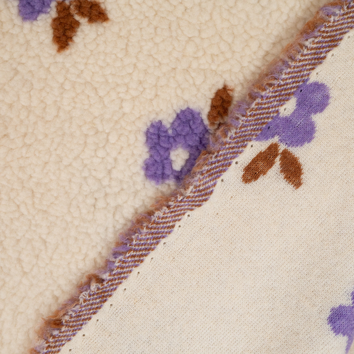 ikat-e-tissus-teddy-tissu-jacquard-fleurettes-cru image 5