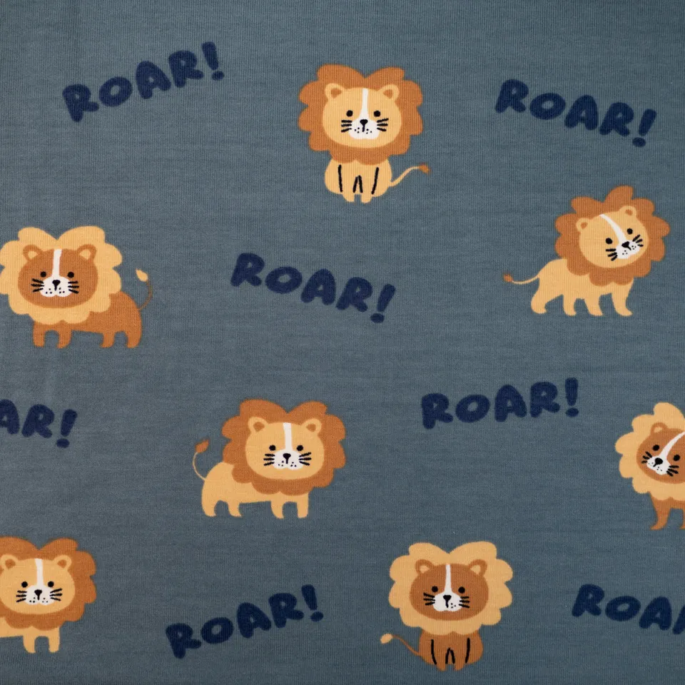 ikat-e-tissus-jersey-lions-roar-tissu-bleu-lion image 1