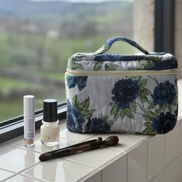 ikat-e-kits-bristol-grande-trousse-jacquard-hortensia-pochette image 1