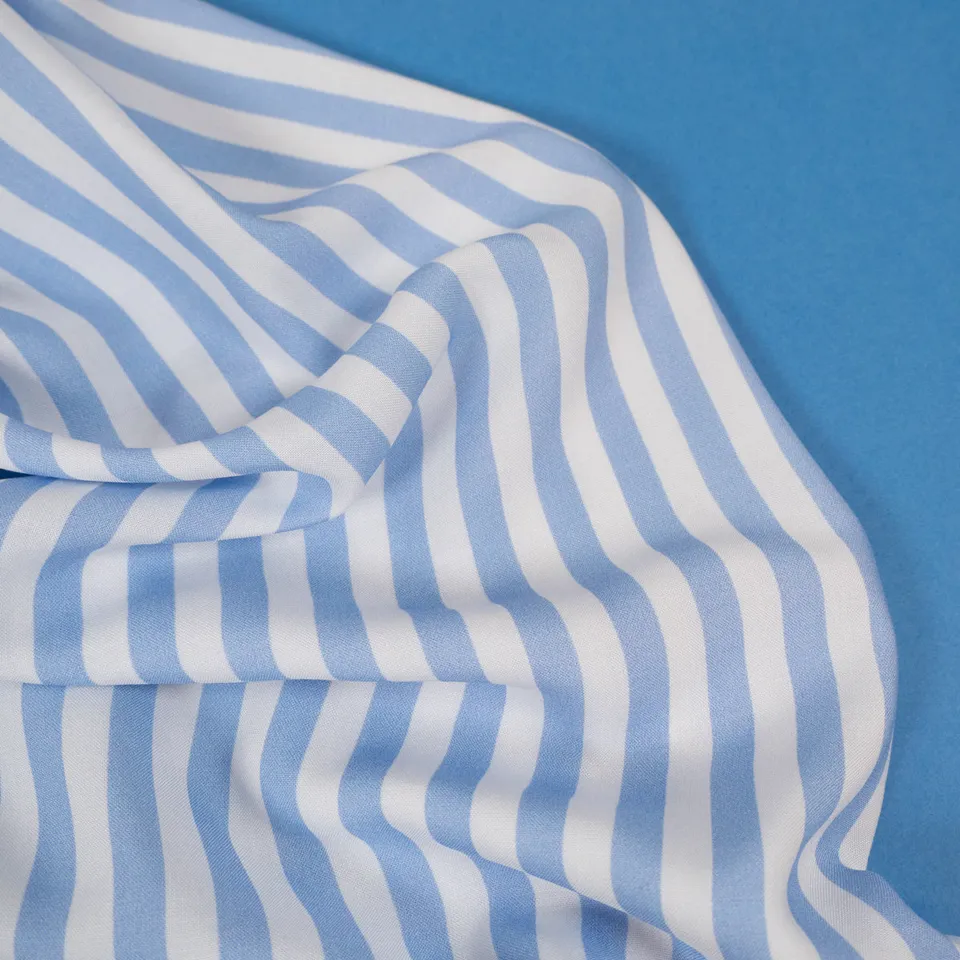 ikat-e-candy-stripe-coupon-viscose-bleu-horizon-35-cm image 1